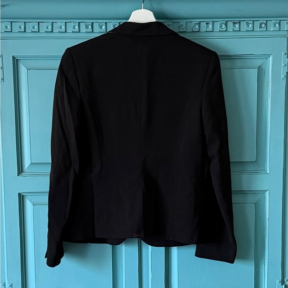 Women's Blazer - Picture 2 of 6